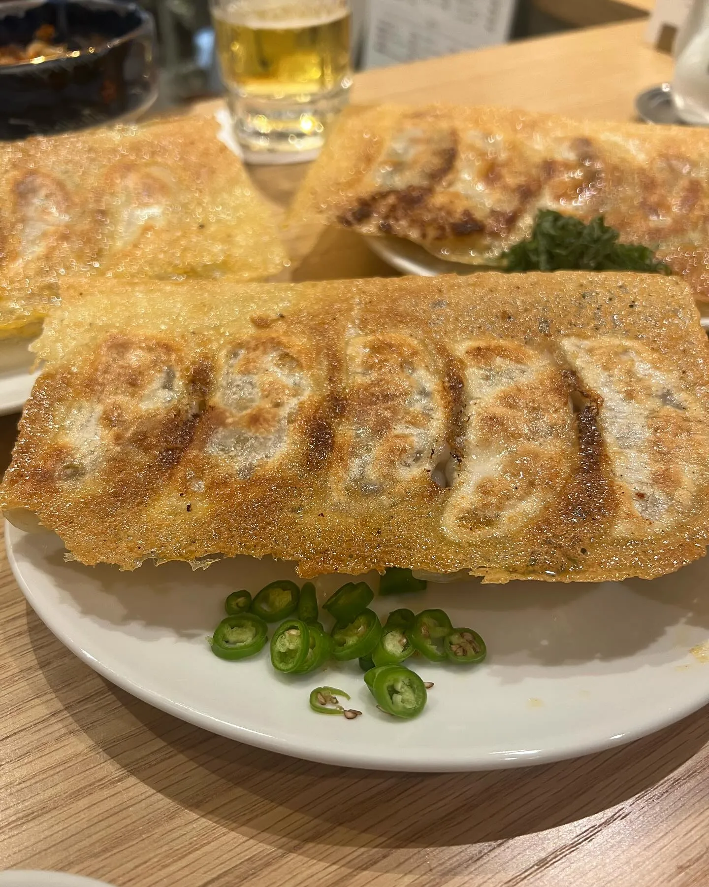 サロンご近所の餃子屋さん🥟🥟🥟